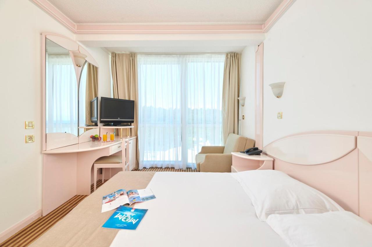 Hotel Zorna Plava Laguna 波雷奇 外观 照片