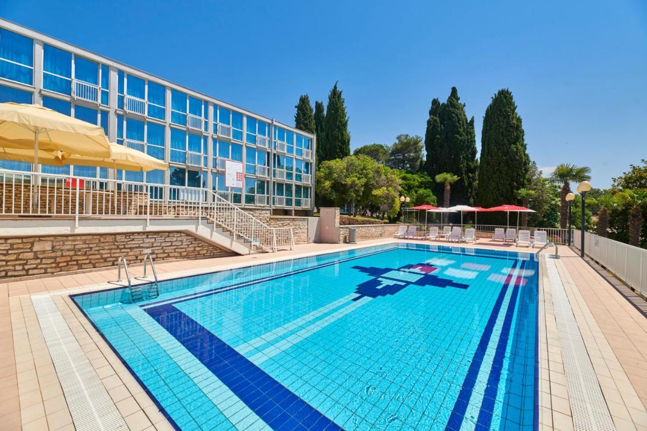 Hotel Zorna Plava Laguna 波雷奇 外观 照片