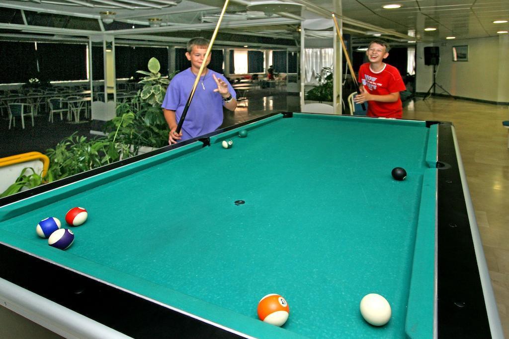 Hotel Zorna Plava Laguna 波雷奇 外观 照片