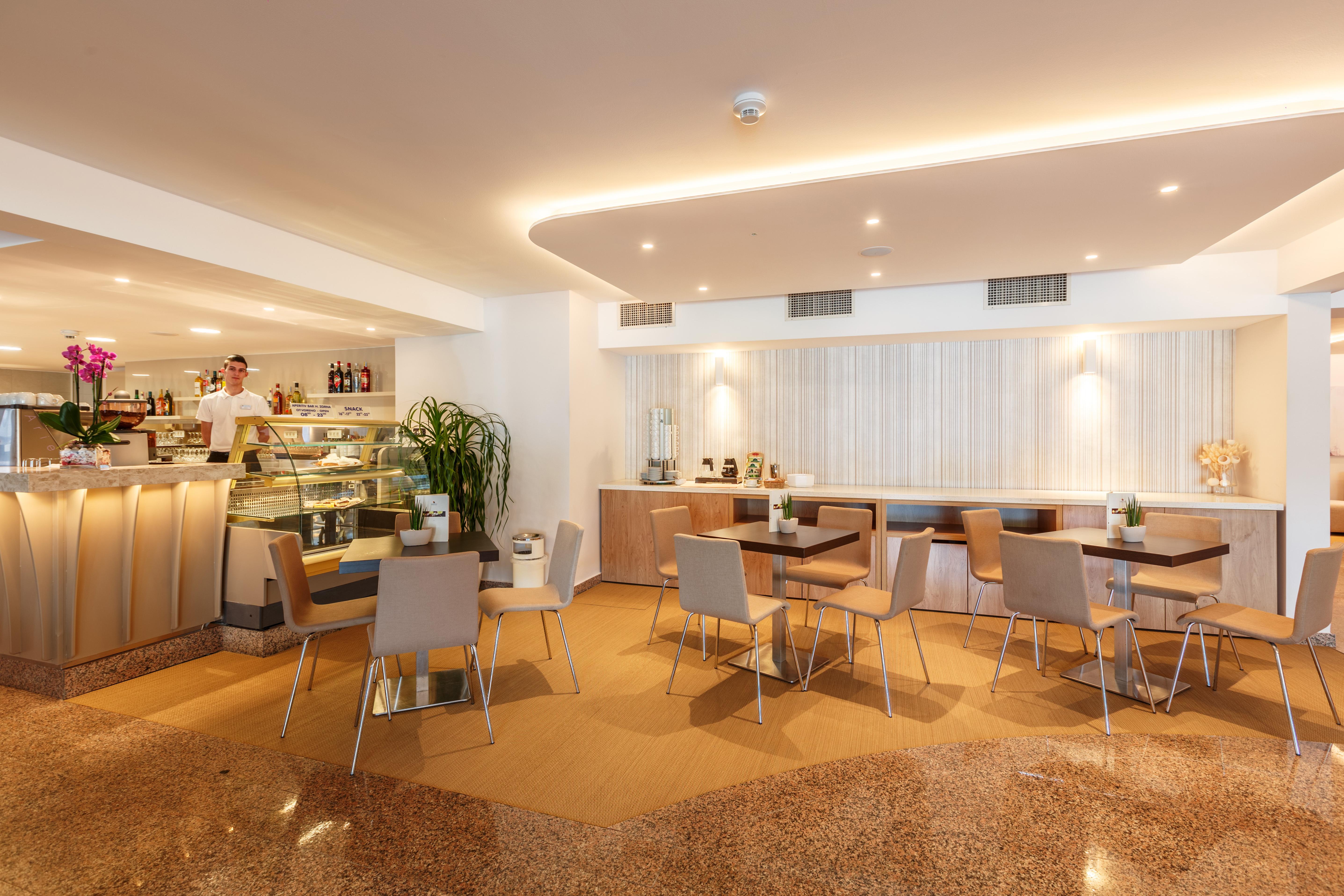 Hotel Zorna Plava Laguna 波雷奇 外观 照片