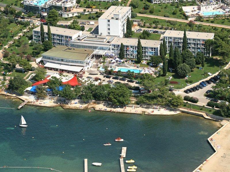 Hotel Zorna Plava Laguna 波雷奇 外观 照片