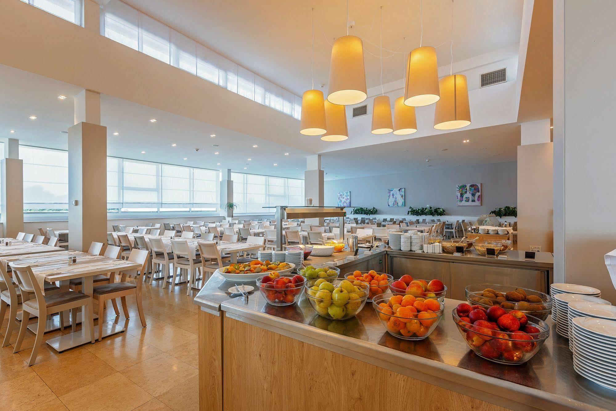 Hotel Zorna Plava Laguna 波雷奇 外观 照片